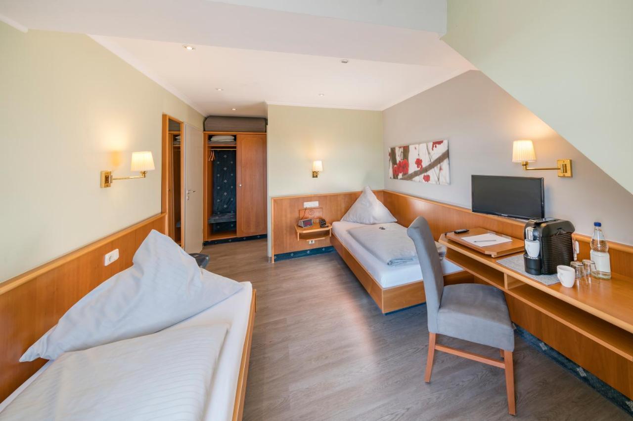 Landhotel Zur Bretzel Babenhausen  Eksteriør billede