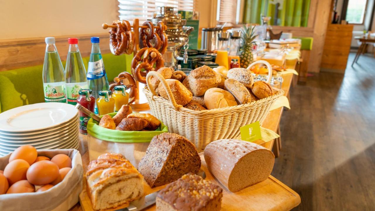 Landhotel Zur Bretzel Babenhausen  Eksteriør billede