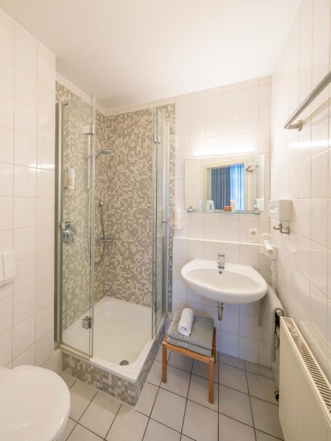 Landhotel Zur Bretzel Babenhausen  Eksteriør billede